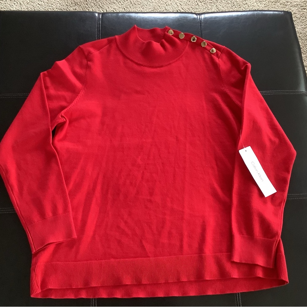 Classic Calvin Klein Red Knit with Gold Logo Accent L NWT - Picture 4 of 5